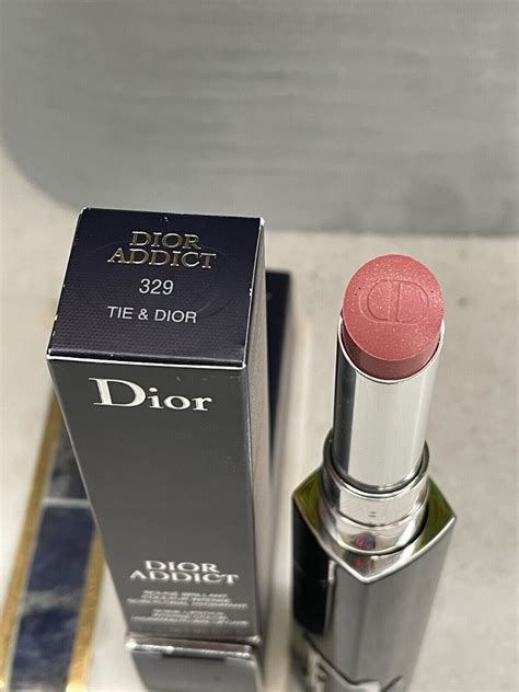 Dior Tie & Dior (329) Dior Addict Refillable Shine Lipstick Review 